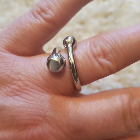 Silver Cat Eye Ring Solid Sturdy Crystal Stone Size 9 - Picture 8 of 9